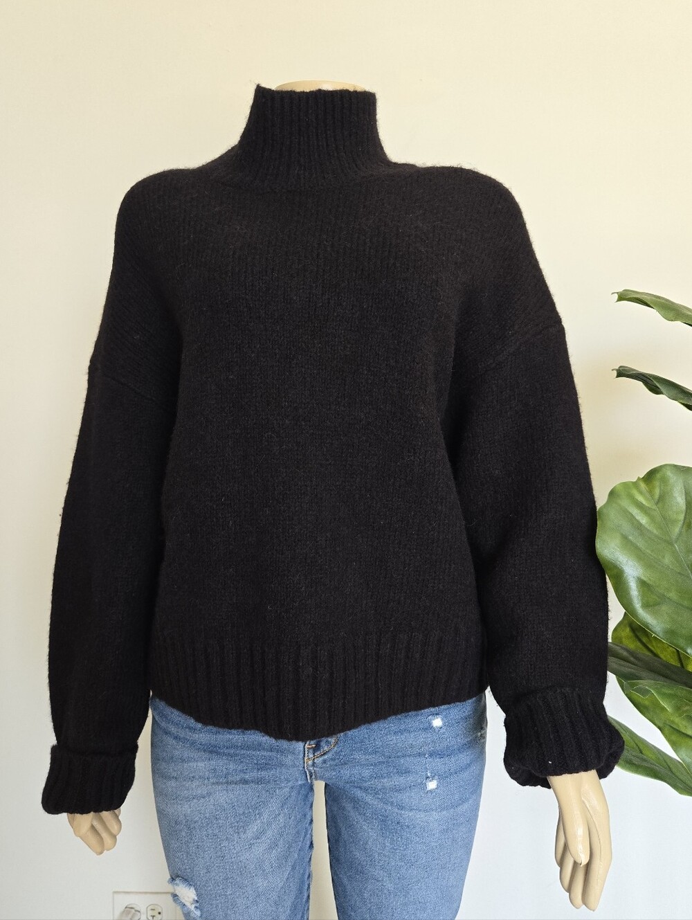 Everlane Alpaca Wool Black The Cloud Oversized Turtleneck Sweater Size M